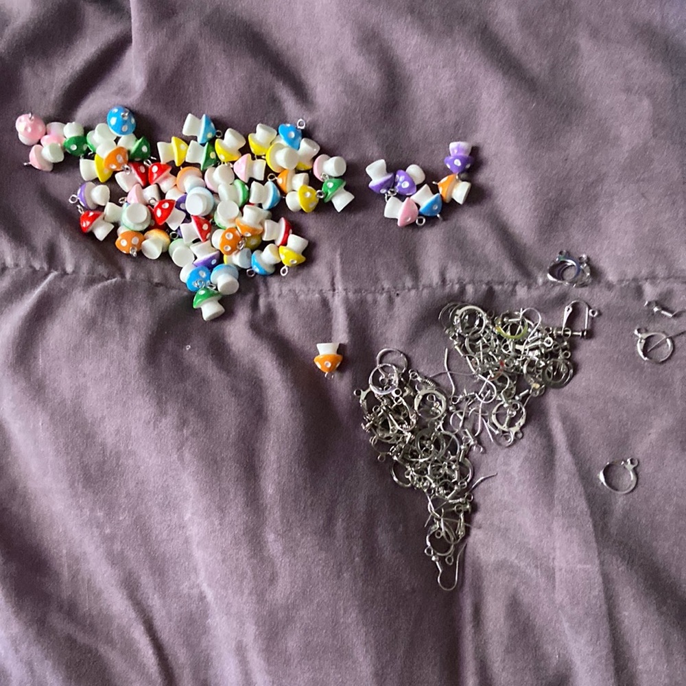 diy mushroom earrings